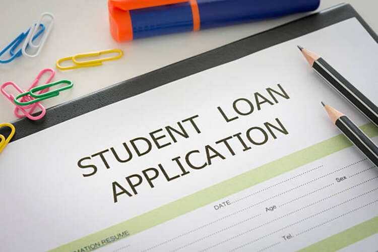 10 Questions To Ask When Taking Out a Student Loan