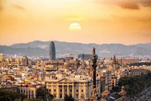 4 Ways to Overcome Culture Shock in Barcelona