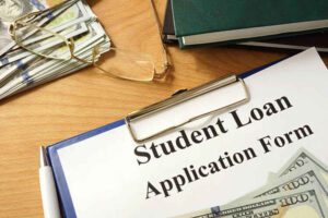When To Get a Student Loan for Your Studies Abroad