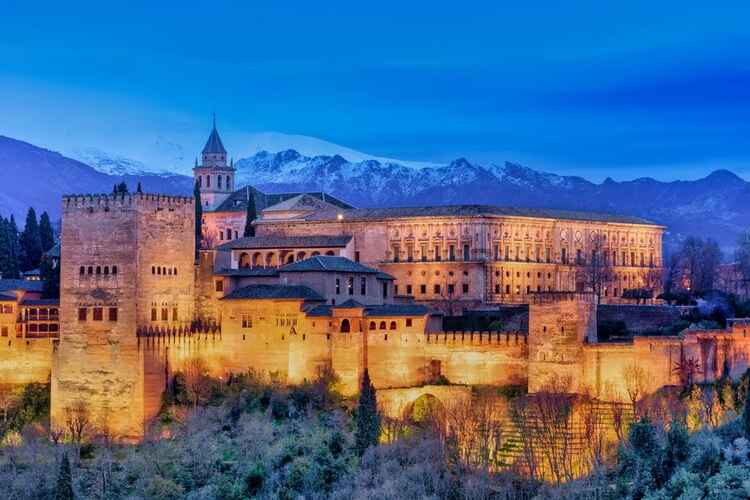5 Attractions That Students Must Visit in Spain