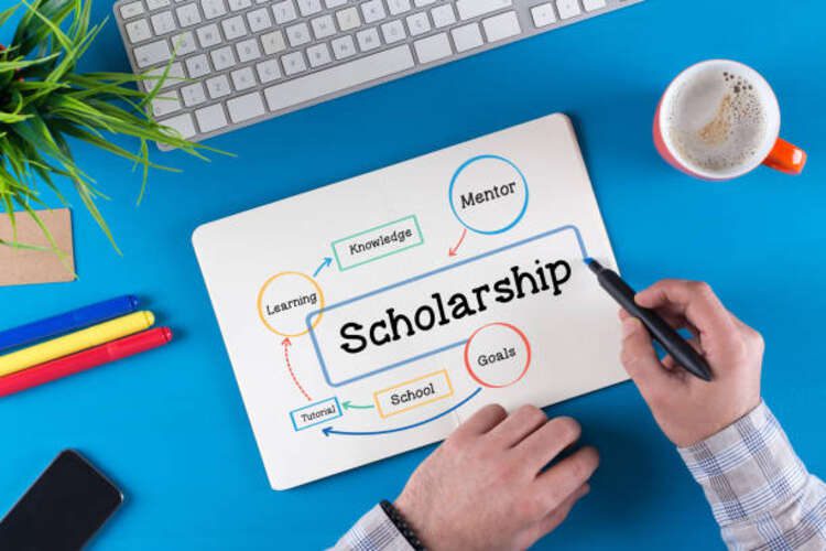 5 Effective Ways To Win a College Scholarship