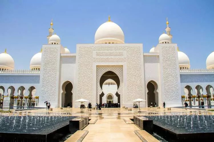 From Dubai to Abu Dhabi Places You Shouldnt Miss in the UAE 1