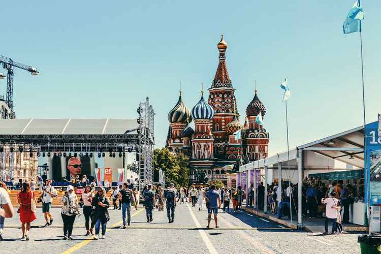 Guide to Russian Etiquette for International Students