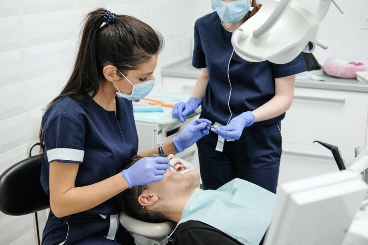 3 Helpful Tips for Students of Dentistry